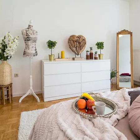 Eg R-wunderschoene Grosse 3-zimmer Naehe Salzburg