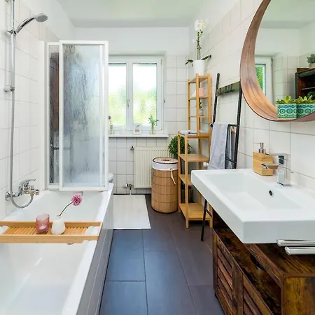 Apartament Eg R-wunderschoene Grosse 3-zimmer Naehe Salzburg Freilassing